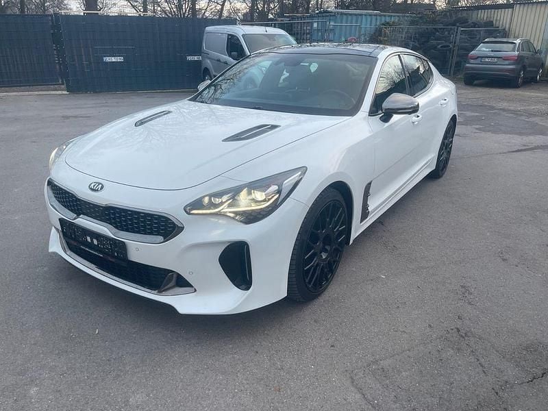 Gebraucht Kia Stinger GT-Line 200 PS (147 kW) 2018 Weiß Kleinwagen