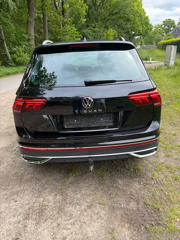 Gebraucht VW Tiguan Elegance 150 PS (110 kW) 2024 Schwarz SUV