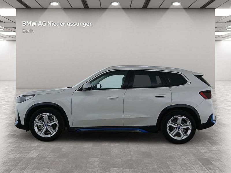 Gebraucht BMW iX1 Performance 200 kW (272 PS) 2022 Weiß SUV
