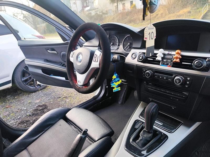 Gebraucht BMW 320 163 PS (119 kW) 2008 Weiß Kombi