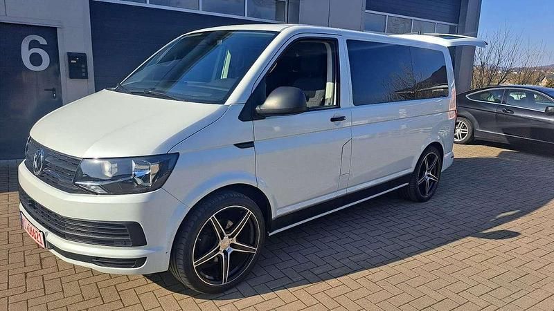 Gebraucht VW Transporter 150 PS (110 kW) 2016 Oryxweiss Van