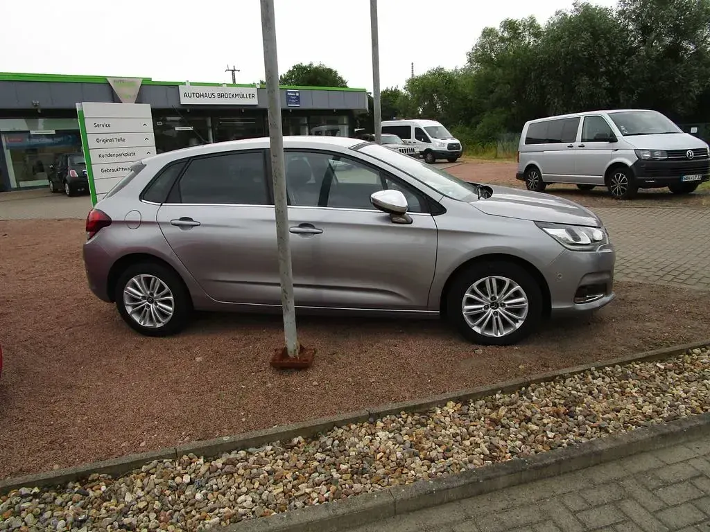 Gebraucht Citroën C4 SELECTION 110 PS (80 kW) 2016 Grau Limousine