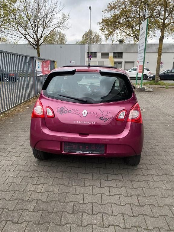 Gebraucht Renault Twingo Initiale Paris 75 PS (55 kW) 2014 Violett Kleinwagen