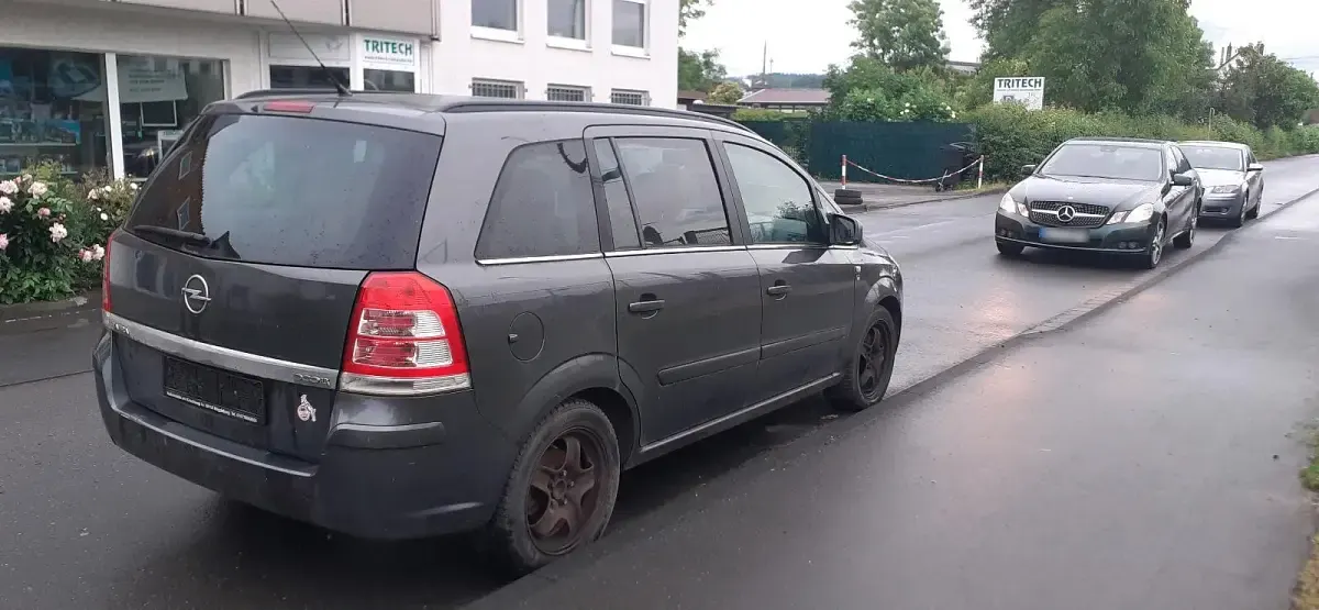 Gebraucht Opel Zafira 110 PS (80 kW) 2010 Grau Van / Kleinbus