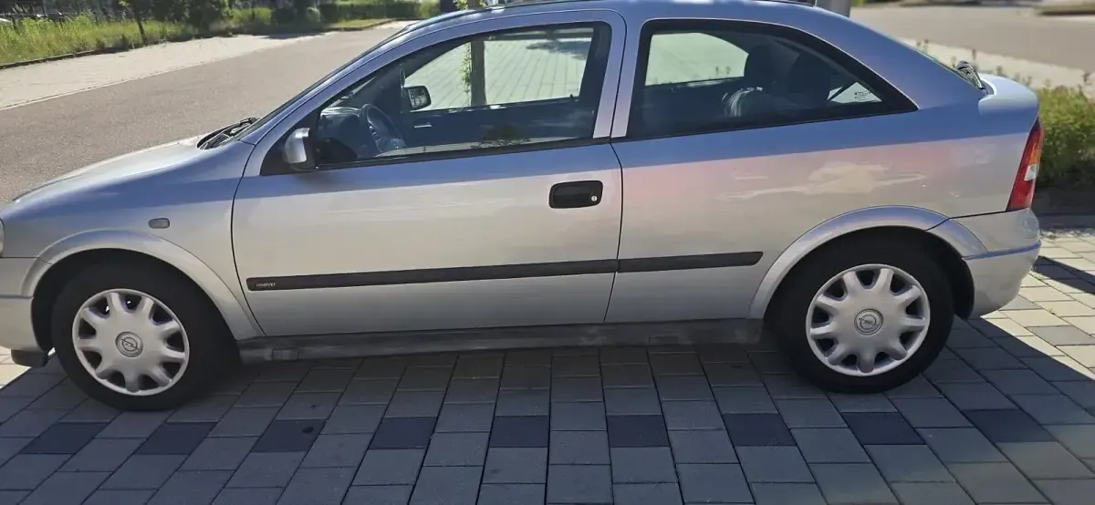 Gebraucht Opel Astra 74 PS (54 kW) 1998 Silber Kleinwagen