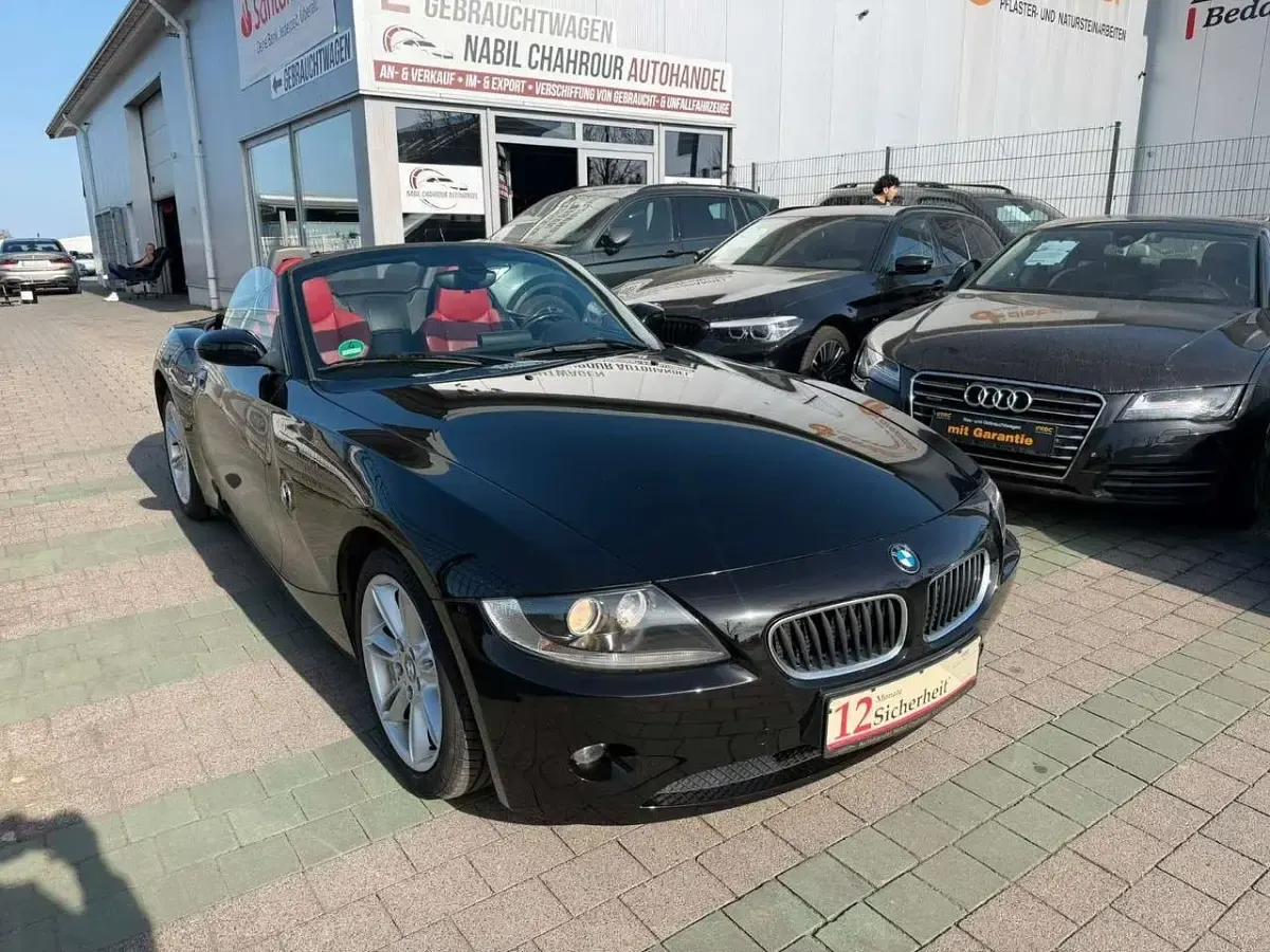 Gebraucht BMW Z4 Sport Line 170 PS (125 kW) 2004 Schwarz Cabrio