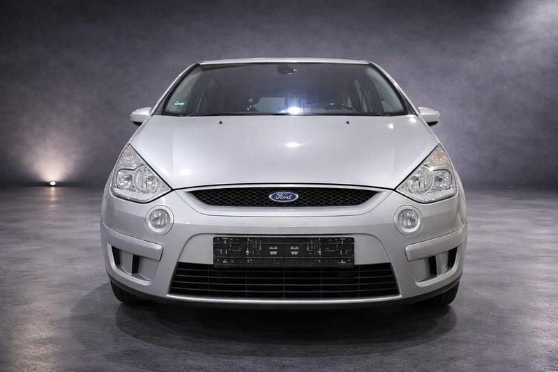 Gebraucht Ford S-MAX Titanium 145 PS (106 kW) 2008 Silber Van / Kleinbus