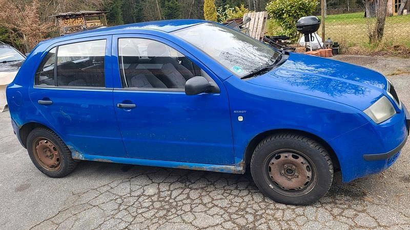 Używany Skoda Fabia 54 KM (39 kW) 2004 Niebieski Hatchback
