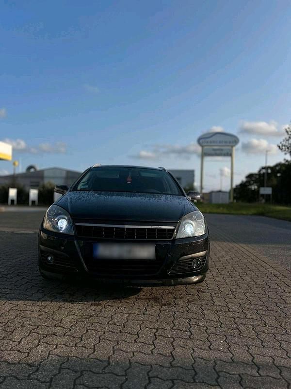 Gebraucht 2005 Opel Astra Coupé | 1.650 € - Bild 1/4