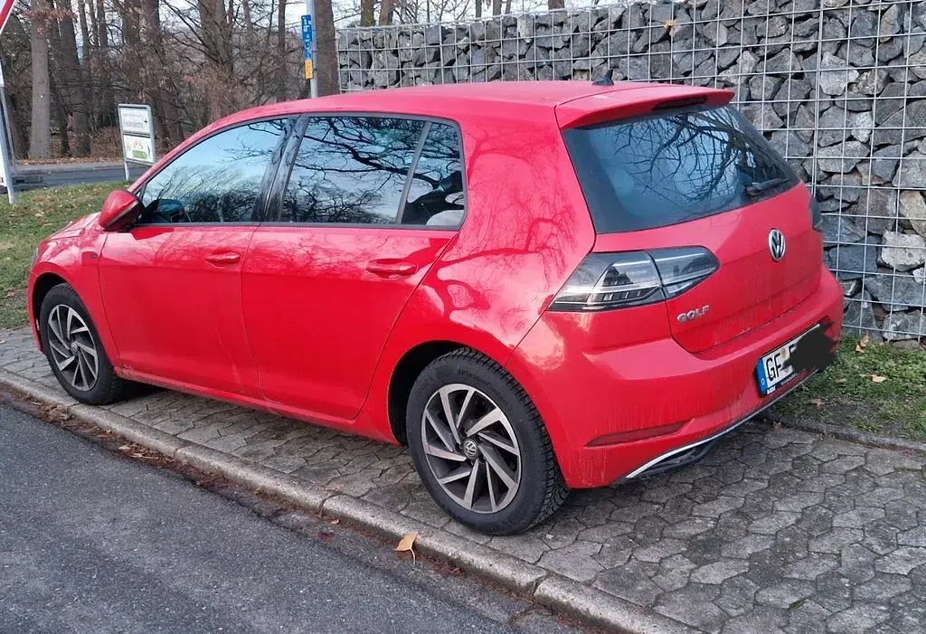 Gebraucht VW Golf VII Join 116 PS (85 kW) 2019 Rot Limousine