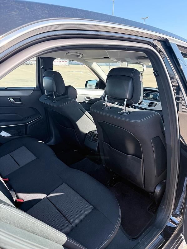 Gebraucht Mercedes E220 170 PS (125 kW) 2014 Schwarz Limousine