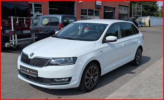 Weiß Gebraucht 2018 Skoda Rapid Clever Limousine | 10.750 € (Guter Preis) - Bild 1/4