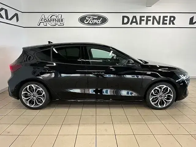 Gebraucht Ford Focus ST-Line X 155 PS (114 kW) 2025 Obsidianschwarz metallic Limousine
