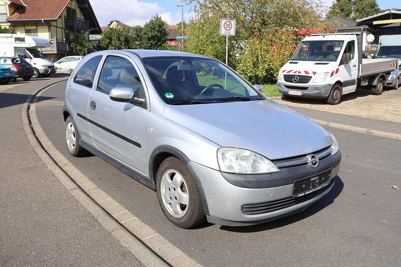 Gebraucht Opel Corsa Njoy 75 PS (55 kW) 2002 Silber Limousine