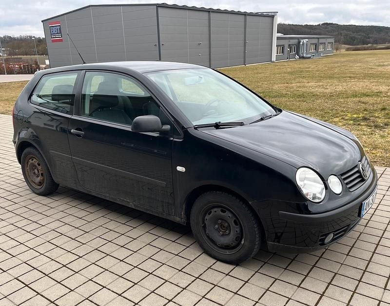 Gebraucht VW Polo 64 PS (47 kW) 2002 Schwarz Kleinwagen