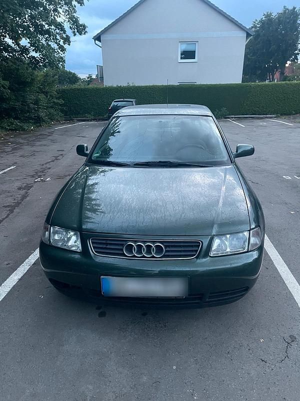 Grün Gebraucht 2002 Audi A3 Limousine | 850 € (Guter Preis) - Bild 1/4