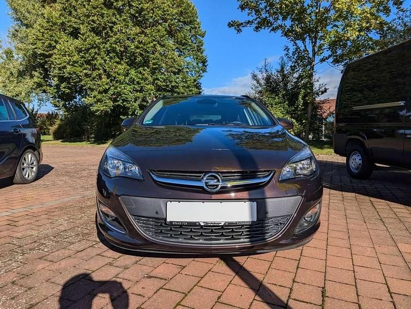 Gebraucht Opel Astra Active 140 PS (102 kW) 2013 Unbekannt (metallic) Kombi