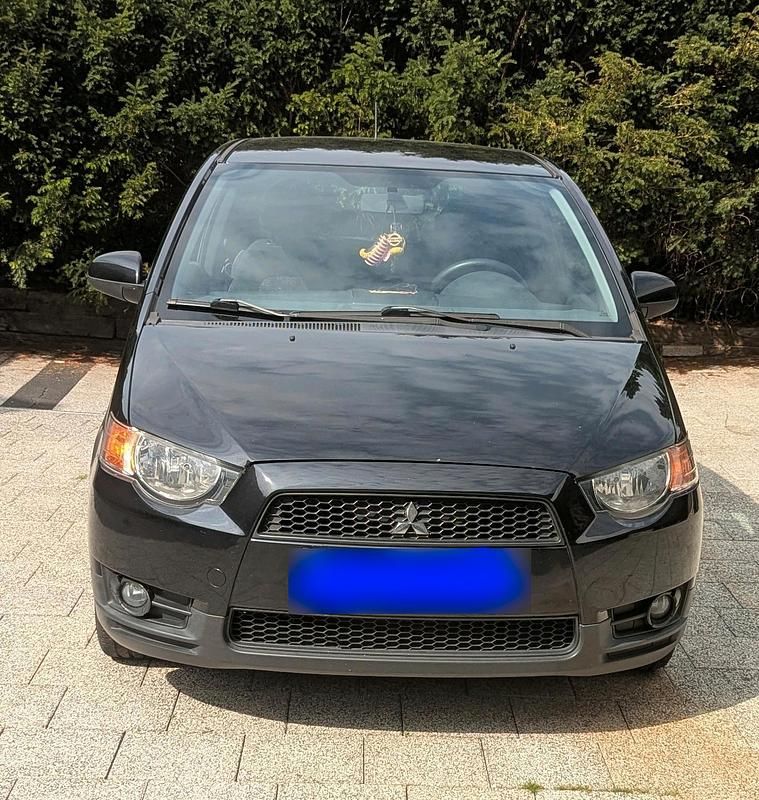 Gebraucht Mitsubishi Colt 75 PS (55 kW) 2012 Schwarz Kleinwagen