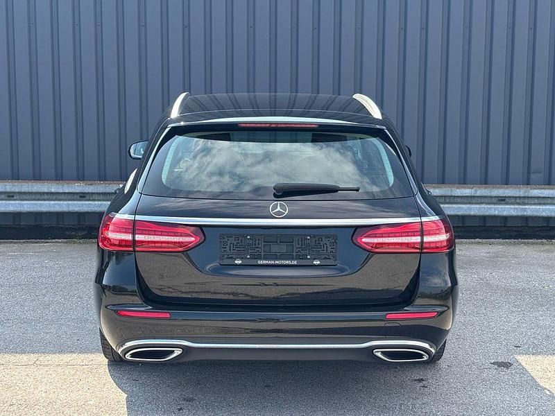 Gebraucht Mercedes E200 160 PS (117 kW) 2020 Schwarz Limousine