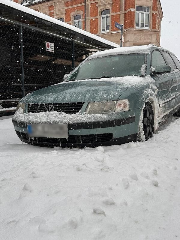 Gebraucht VW Passat 101 PS (74 kW) 1999 Grün Kombi