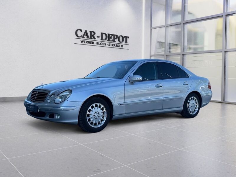 Silber Gebraucht 2003 Mercedes E240 Limousine | 4.499 € (Guter Preis) - Bild 1/4