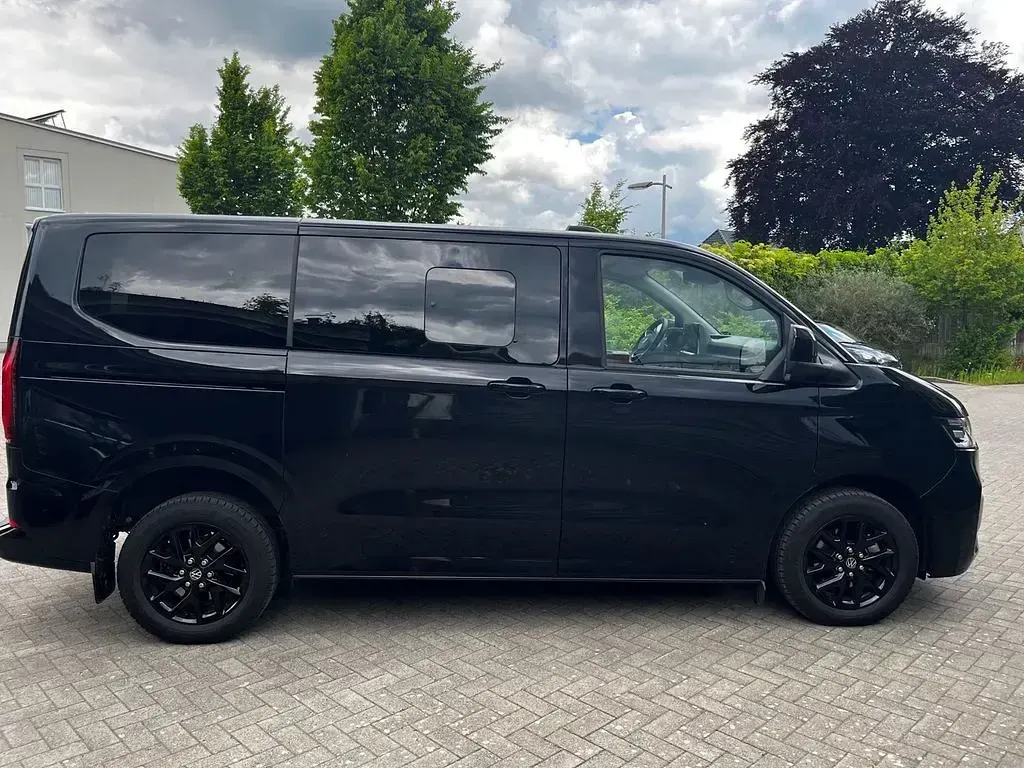 Gebraucht VW Caravelle 150 PS (110 kW) 2025 Schwarz Van