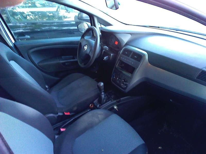 Gebraucht Fiat Punto 73 PS (53 kW) 2011 Weiß Kleinwagen
