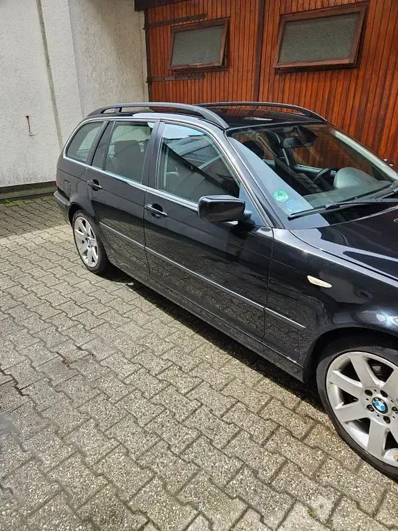 Gebraucht BMW 320 Exclusive 152 PS (111 kW) 2005 Schwarz Kombi