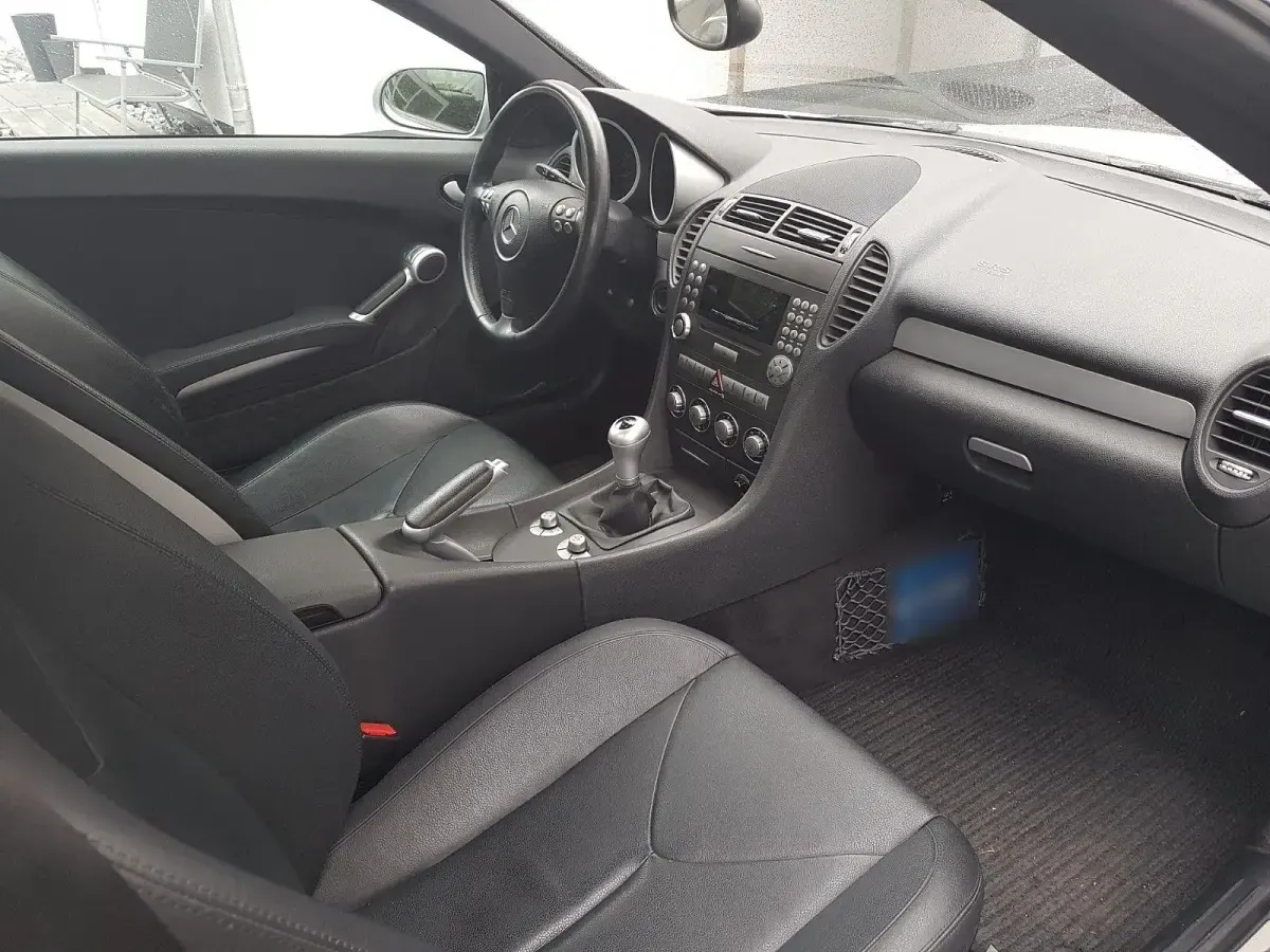 Gebraucht Mercedes SLK200 163 PS (119 kW) 2006 Silber Cabrio