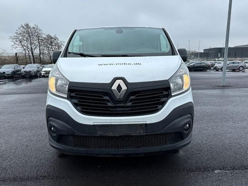 Gebraucht Renault Trafic 120 PS (88 kW) 2016 Weiß Van / Kleinbus