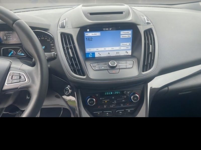 Grau Gebraucht 2018 Ford Kuga Titanium SUV | 14.400 € (Etwas zu teuer) - Bild 1/4