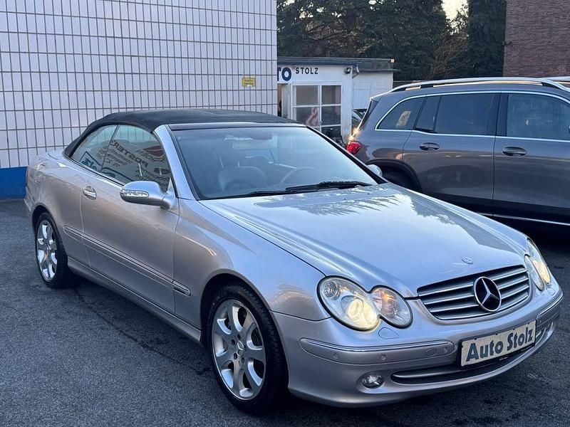 Gebraucht Mercedes CLK500 306 PS (225 kW) 2004 Silber Cabrio