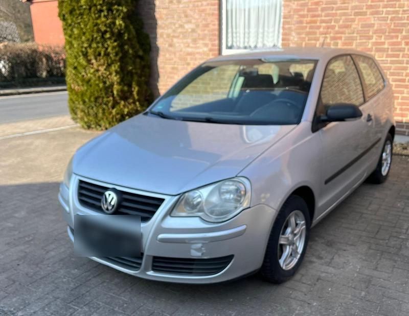 Gebraucht VW Polo 64 PS (47 kW) 2005 Silber Kleinwagen