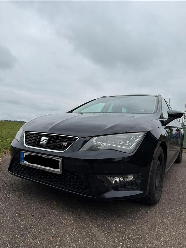 Schwarz Gebraucht 2014 Seat Leon ST FR Kombi | 9.990 € (Guter Preis) - Bild 1/4