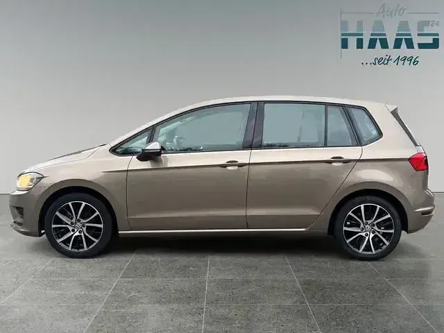 Gebraucht VW Golf VII Trendline 110 PS (80 kW) 2014 Gold Limousine