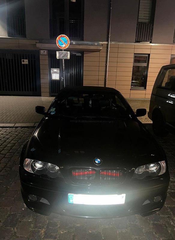 Schwarz Gebraucht 2003 BMW 318 Cabriolet M Sport Cabrio | 8.500 € - Bild 1/4