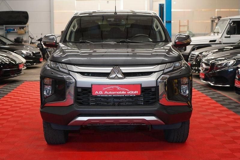 Gebraucht Mitsubishi L200 150 PS (110 kW) 2021 Grau Pickup