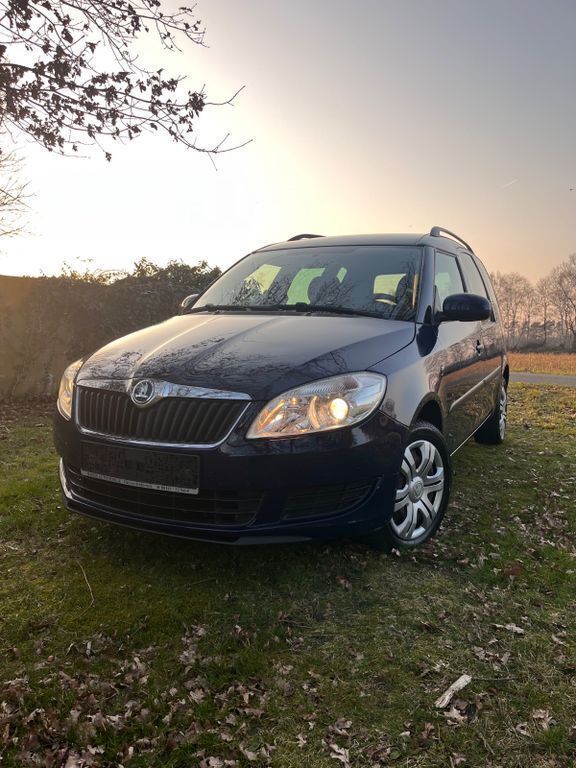 Blau Gebraucht 2014 Skoda Roomster Plus Edition Kombi | 5.990 € (Etwas zu teuer) - Bild 1/4