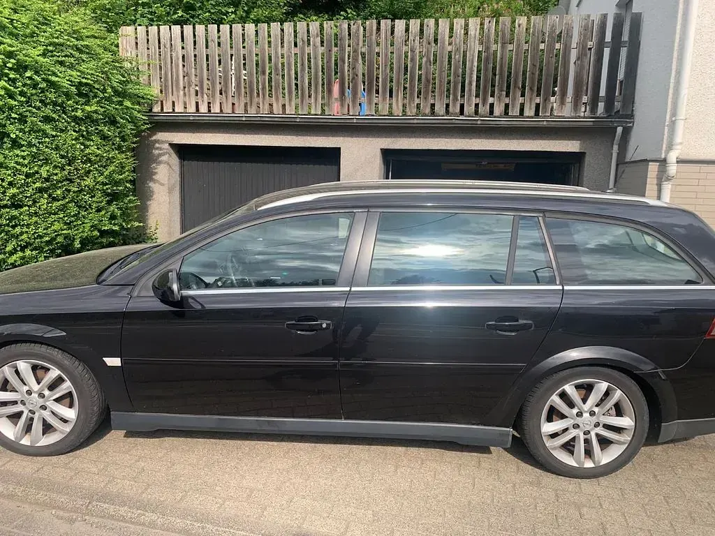 Gebraucht Opel Vectra 175 PS (128 kW) 2007 Schwarz Limousine