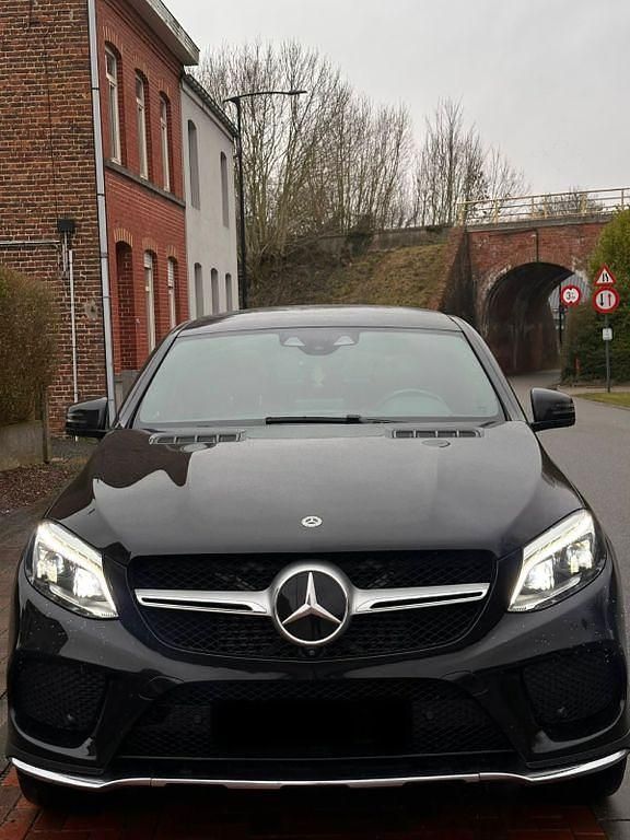 Schwarz Gebraucht 2018 Mercedes GLE350 SUV | 19.000 € - Bild 1/4