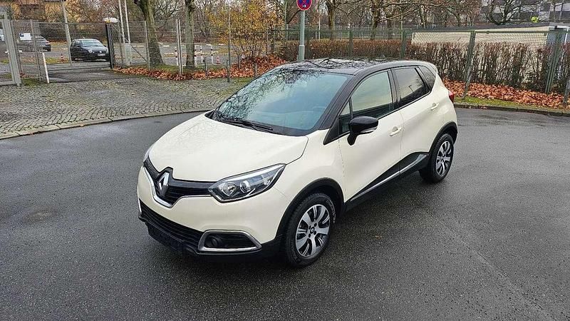 Ivorybeige Gebraucht 2016 Renault Captur Intens SUV | 9.650 € (Guter Preis) - Bild 1/4