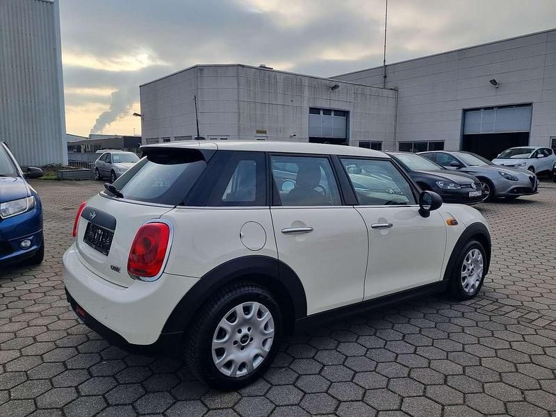 Gebraucht Mini ONE Salt 102 PS (75 kW) 2016 Pepper (old english) white Kleinwagen