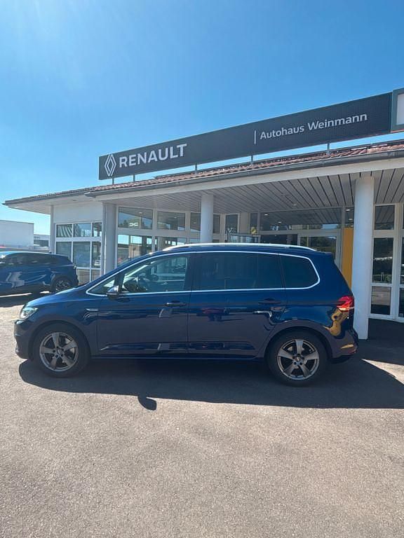 Gebraucht VW Touran Highline 150 PS (110 kW) 2017 Blau Van / Kleinbus