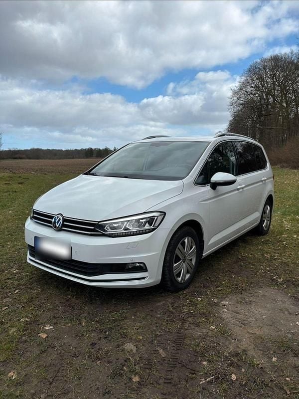 Gebraucht VW Touran Highline 150 PS (110 kW) 2018 Weiß Van / Kleinbus