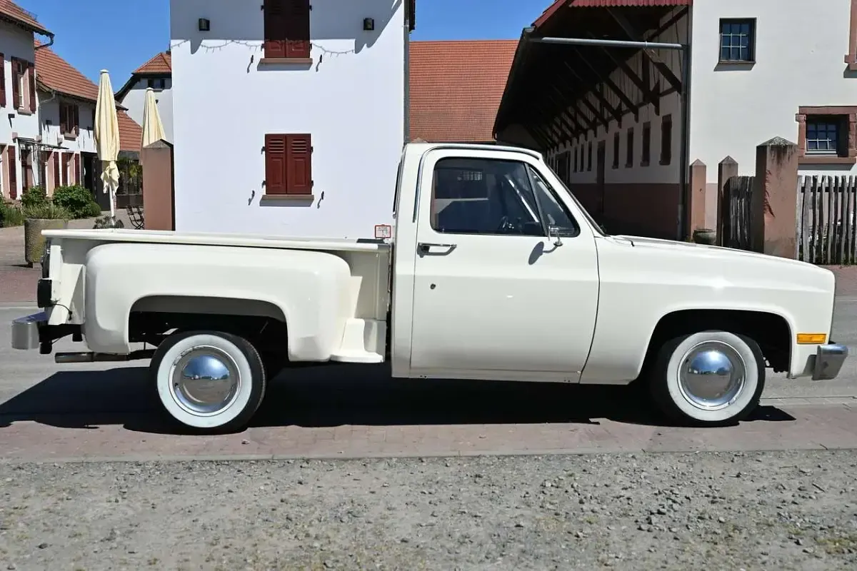 Gebraucht Chevrolet C10 165 PS (121 kW) 1982 Weiß Pickup