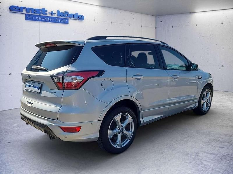 Gebraucht Ford Kuga ST-Line 175 PS (128 kW) 2019 Silber SUV