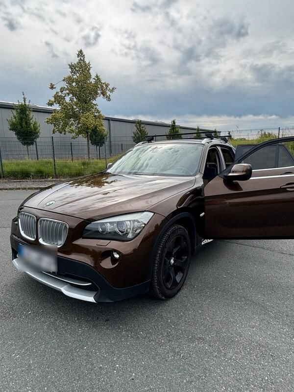Braun Gebraucht 2009 BMW X1 SUV | 6.300 € (Fairer Preis) - Bild 1/4