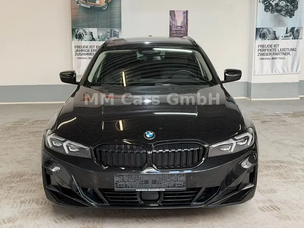 Gebraucht BMW 320 Sport Line 190 PS (139 kW) 2023 Schwarz Kombi