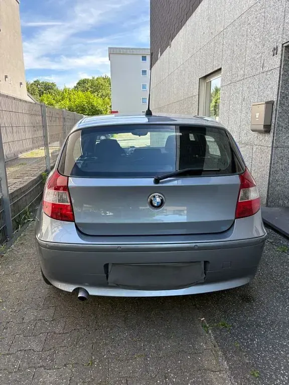 Gebraucht BMW 120 177 PS (130 kW) 2006 Grau Kleinwagen