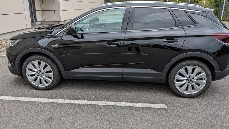 Schwarz Gebraucht 2020 Opel Grandland X Ultimate SUV | 16.300 € (Fairer Preis) - Bild 1/4